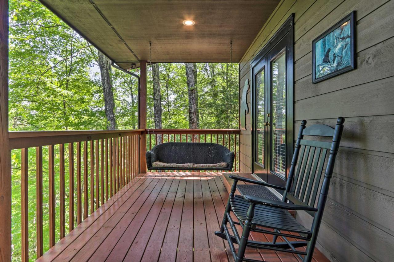 Eclectic Cabin With Hot Tub 1 Mi To Ober Gatlinburg Eksteriør billede