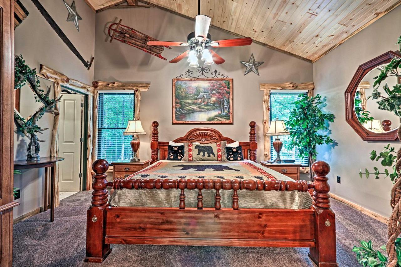 Eclectic Cabin With Hot Tub 1 Mi To Ober Gatlinburg Eksteriør billede