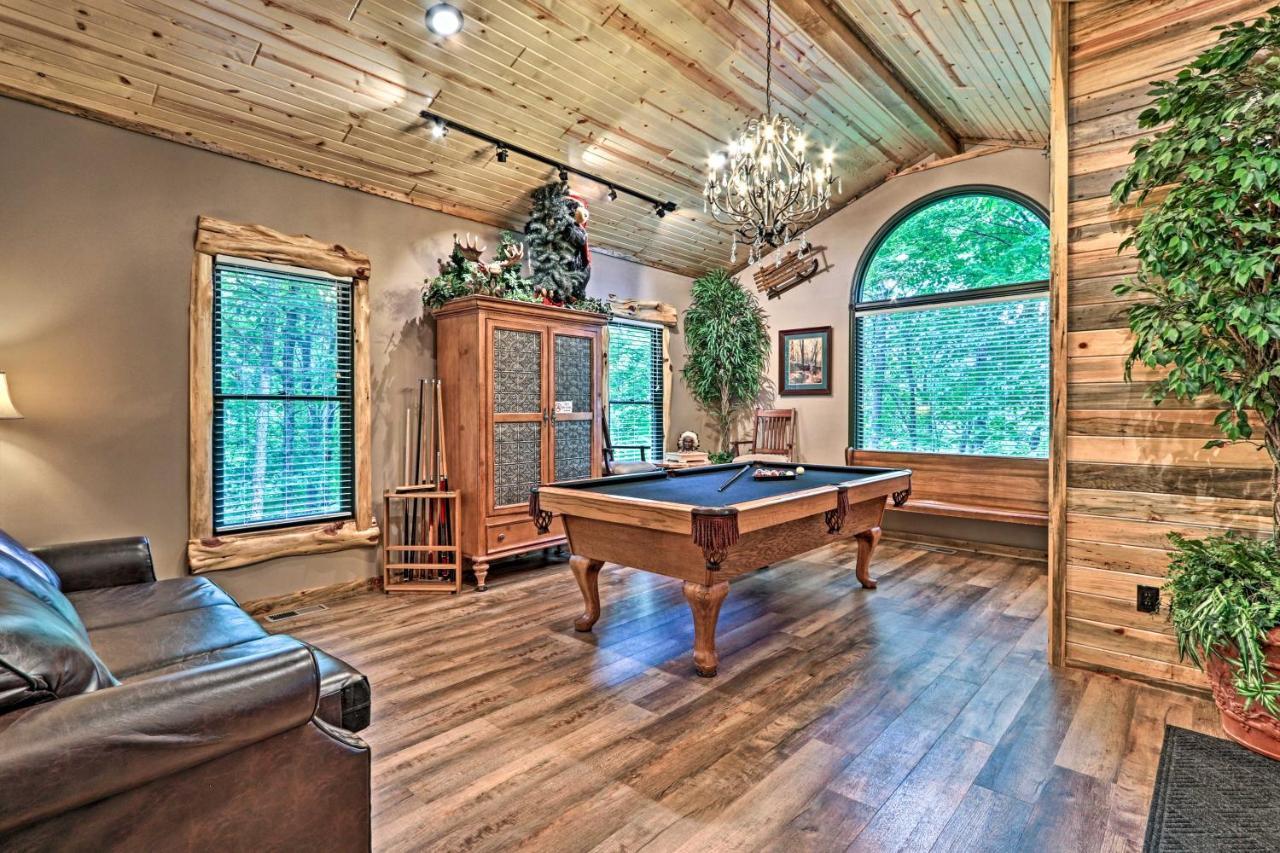 Eclectic Cabin With Hot Tub 1 Mi To Ober Gatlinburg Eksteriør billede