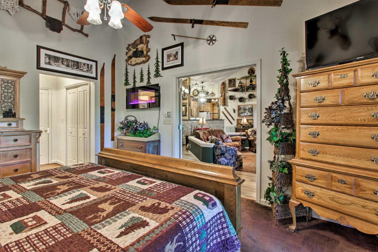 Eclectic Cabin With Hot Tub 1 Mi To Ober Gatlinburg Eksteriør billede