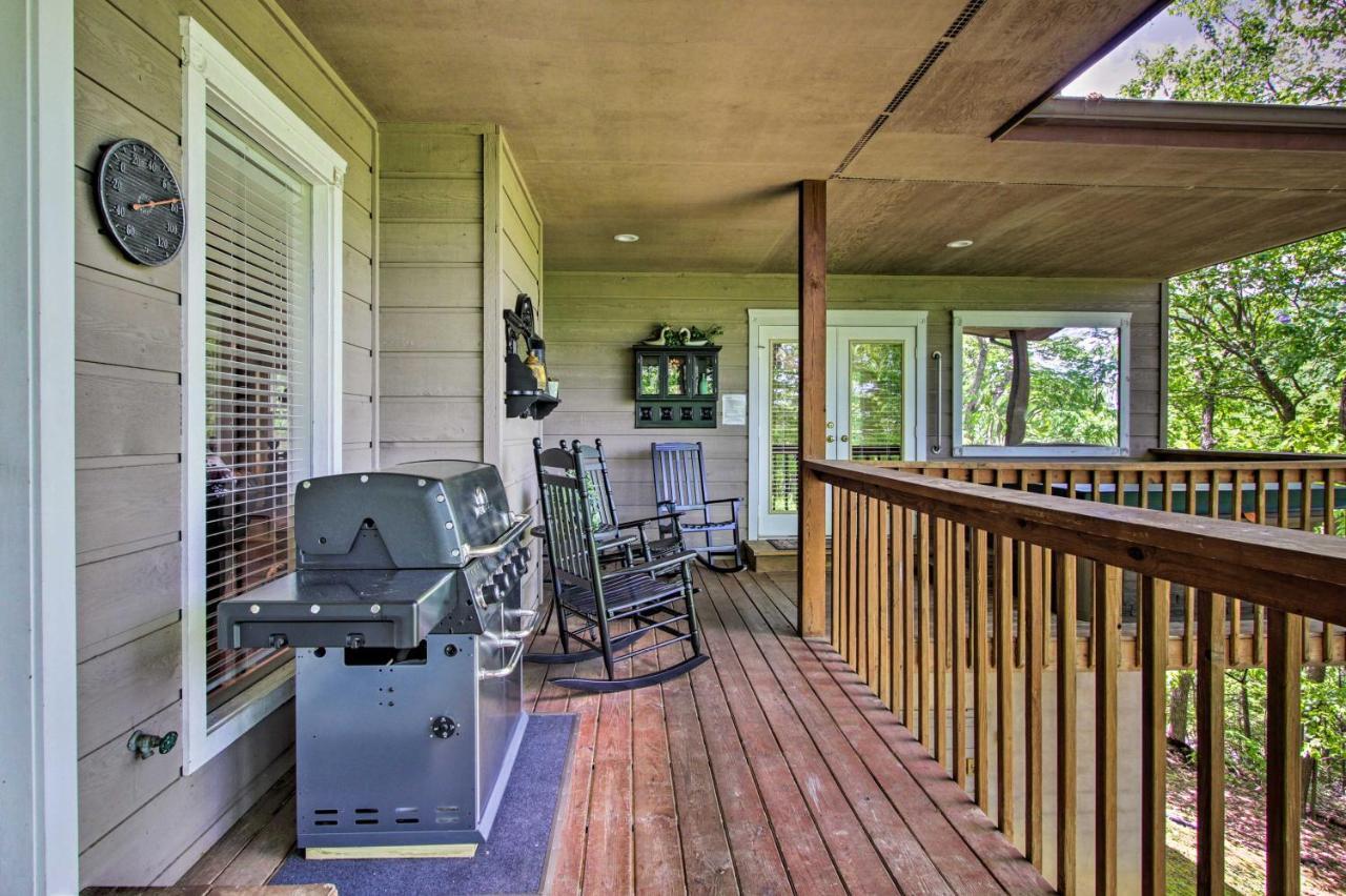 Eclectic Cabin With Hot Tub 1 Mi To Ober Gatlinburg Eksteriør billede